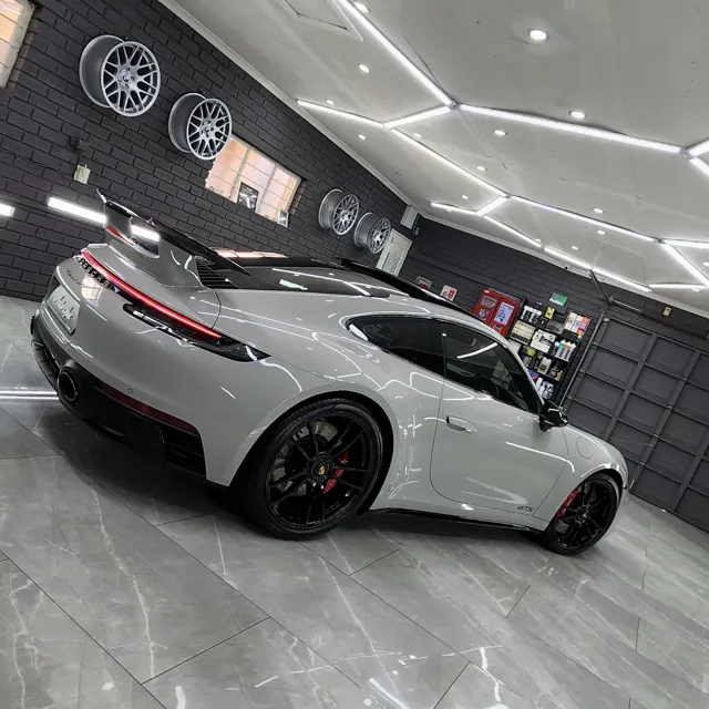White Porsche 911 Turbo S